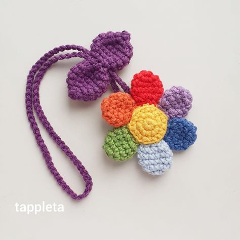 Rainbow Daisy charm crochet pattern, Crochet rear view mirror car hanger, Pride month daisy Croche Crochet Rear View Mirror, Charm Crochet, Small Crochet Gifts, Rainbow Daisy, Rear View Mirror Hanger, Crochet Car, Handmade Wedding Favours, Car Hangers, Daisy Charm