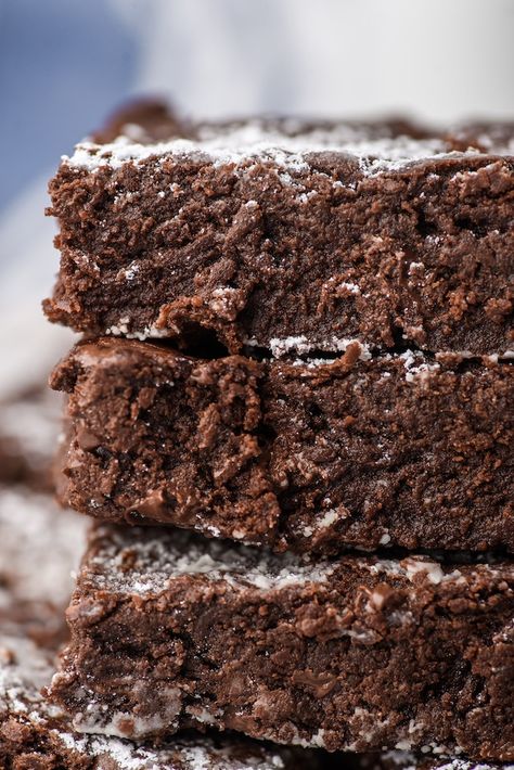 Best Vegan Brownies, Brownies Fudgy, Gluten Free Brownies Recipe, Almond Flour Brownies, Batch Baking, Fudge Brownie Recipe, Cheese Brownies, Zucchini Brownies, Best Brownie Recipe