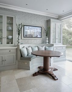 Grey Family Kitchen – Tom Howley Breakfast Knook, Shaker Kitchen Design, Kitchen 2022, Kitchen Seating, Booth Seating, Shaker Kitchen, Family Kitchen, Grey Kitchens, Trendy Kitchen