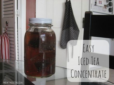 Easy Iced Tea Concentrate Made In A Mason Jar! Iced Tea Concentrate, Easy Iced Tea, Tea Concentrate, Making Iced Tea, Iced Green Tea, Ice Tea, Lemon Water, Recipe Box, Iced Tea