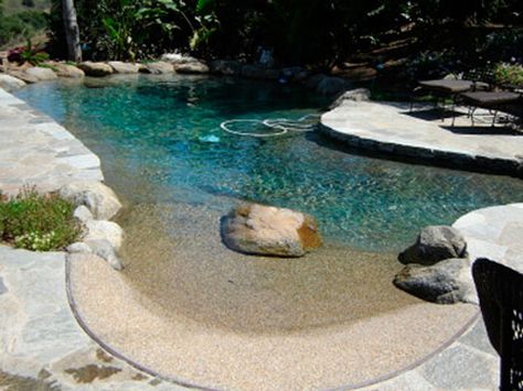 Taking up the natural pools banner in California is Vista-based Expanding Horizons, which has been designing and installing water features, gardens and other projects since 1978. The approach of Expanding Horizons founder Bryan Morse is to construct what he calls a "hybrid pool," Beach Entry Pool, Salt Water Pool, Natural Swimming Ponds, Backyard Beach, Swimming Pond, Natural Swimming Pools, Piscina Natural, Water Pool, Natural Swimming Pool