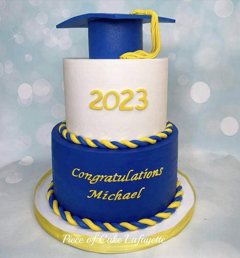 Blue And Yellow Graduation Cake, Graduation Cake Blue And Gold, Blue And Gold Graduation Cake, Grad Cakes, Blue Graduation Party, Senior Party, High School Graduation Party Decorations, Grad Cake, Graduation Party Cake