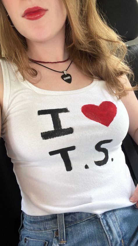 Taylor Swift Inspired Tshirts, Eras Tour T Shirt Ideas, I Love Taylor Swift Shirt Outfit, I Heart Taylor Swift Shirt, Taylor Swift Diy Tshirt, Taylor Swift Red Shirt, Taylor Swift Shirt Ideas Diy, Taylor Swift T Shirt Diy, Taylor Swift Tops