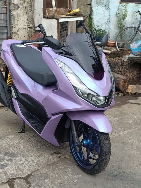 Pcx 160 Modifikasi, Pcx Honda, Dream Woman, Pcx 160, Honda Pcx, Yamaha Nmax, Third Wheel, Classy Cars, Sports Cars Luxury