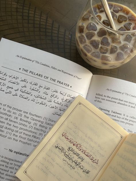 Arab Moodboard, Arabic Study Aesthetic, Arabic Writing Aesthetic, Arabic Books Aesthetic, Islamic Books Aesthetic, Islam Books, Muslim Aesthetic, Short Islamic Quotes, Books Coffee