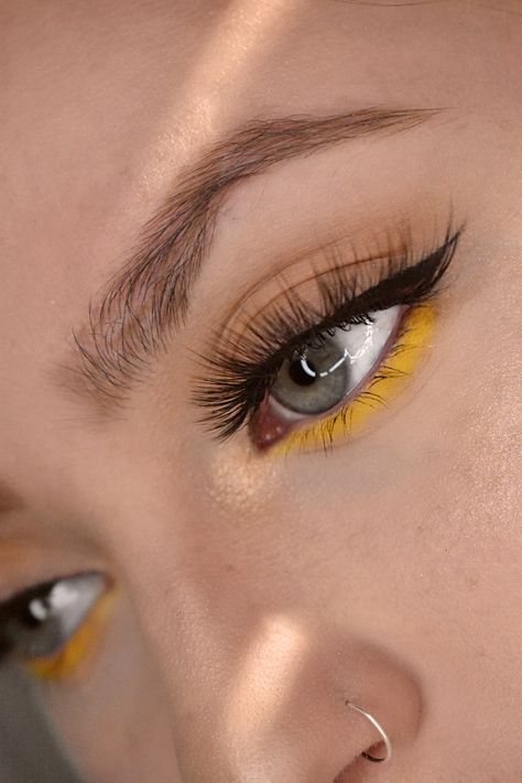 Yellow Eye Makeup, Pop Of Yellow, Yellow Makeup, Cute Eye Makeup, Eye Makeup Pictures, Pinterest Makeup, Dope Makeup, Eye Makeup Designs, Simple Eye Makeup