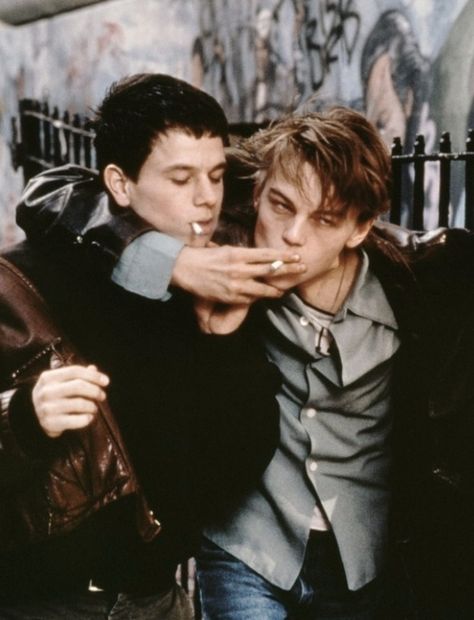 Dicaprio The Basketball Diaries, Lorraine Bracco, Basketball Diaries, Leonardo Dicaprio 90s, Young Leonardo Dicaprio, I Love Cinema, Leo Dicaprio, Mark Wahlberg, 인물 사진