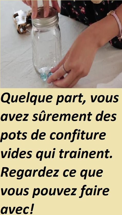 Quelque part, vous avez sûrement des pots de confiture vides qui trainent. Regardez ce que vous pouvez faire avec! Tile Shower, Shower Tile, Diy Decor, Tile, Shower