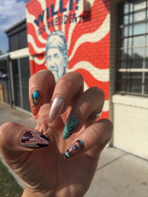 Simple Western Aztec Nails, Aztec Acrylic Nails, Western Nail Ideas Aztec, Aztec Nail Designs, Aztec Nail Art, Turquoise Aztec Nails, Indian Nails, Aztec Nails, Turquoise Nails