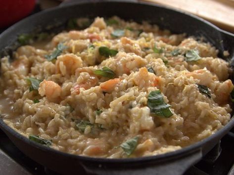 Get Lemon Basil Shrimp Risotto Recipe from Food Network//With chicken instead of shrimp. Filet Mignon Chorizo, Basil Shrimp, Shrimp Risotto, Risotto Recipe, Food Network Canada, Lemon Basil, Cooked Chicken, Risotto Recipes, Ree Drummond