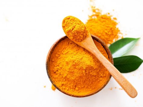 Top view of turmeric powder in spoon and... | Premium Photo #Freepik #photo #food #wood #leaf #medical Spices Photography, Turmeric Capsules, Turmeric Spice, Mint Oil, Fresh Turmeric, Dark Spots On Skin, Turmeric Powder, Turmeric Benefits, Ginger Root