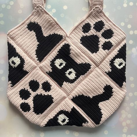 Crochet Black Cat, Crochet Tote Bag Pattern, Intarsia Crochet, Kat Haken, Bag Pattern Crochet, Black Cat Pattern, Crochet Black, Graph Crochet, Crochet Stitches Guide