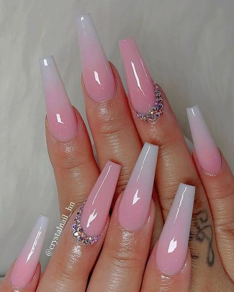 Blush Pink Nails, Thermal Nails, Maroon Nails, Pink Ombre Nails, Ombre Acrylic Nails, Nails Design With Rhinestones, White Acrylic Nails, Ombre Nail Designs, Glam Nails