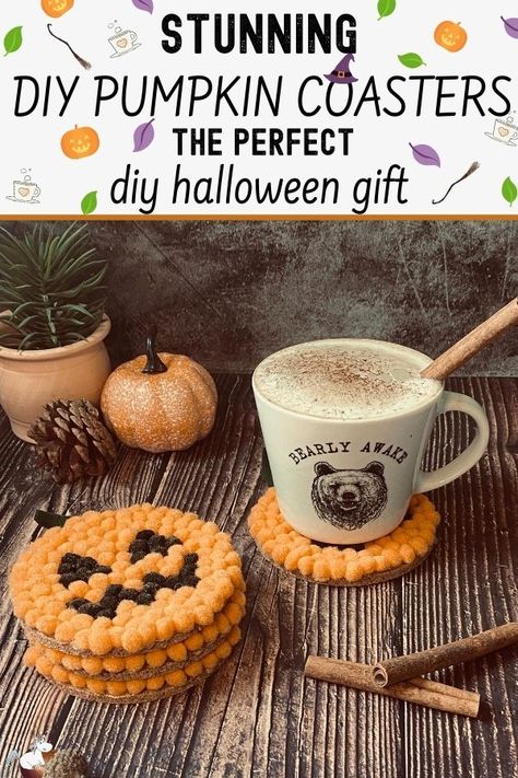 DIY Halloween Gift: Easy PomPom Pumpkin Coasters | The Mummy Front Pompom Pumpkin, Pumpkin Easy, Pumpkin Coasters, Diy Halloween Crafts, Handmade Halloween Decorations, Diy Halloween Gifts, Halloween Coasters, Dekorasi Halloween, Postres Halloween