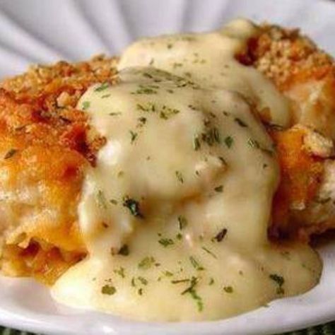 Crispy Cheddar Chicken- Baked!! From FJJ Creations Crispy Cheddar Chicken, Ritz Cracker Chicken, Cracker Chicken, Crispy Chicken Recipes, Cheddar Chicken, Cheddar Cheese Soup, Tandoori Masala, Diner Recept, Baked Chicken Breast