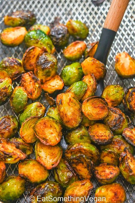 Air Fryer Brussels Sprouts - Eat Something Vegan Boiled Brussel Sprouts, Vegan Cashew Cheese Sauce, Air Fryer Brussels Sprouts, Chermoula Sauce, Vegan Cashew Cheese, Fried Brussel Sprouts, Cauliflower Alfredo, Roasted Pepper Sauce, Tempeh Bacon