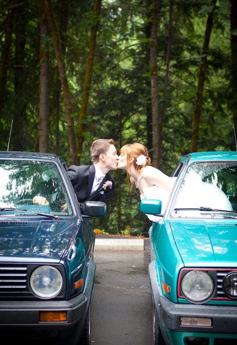 Car Guy Wedding, Volkswagen Wedding, Vw Wedding, Prenup Ideas, Country Western Wedding, Wedding Transportation, Couples Engagement Photos, Retro Wedding, Western Wedding