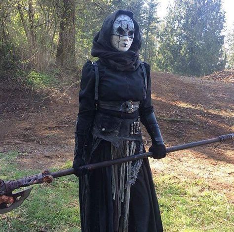 Cultist Clothes, Cultist Costume, Executioner Outfit, Executioner Costume, Cleric Outfit, Cyberpunk Video, Medieval Horror, Grave Cleric, Warlock Costume