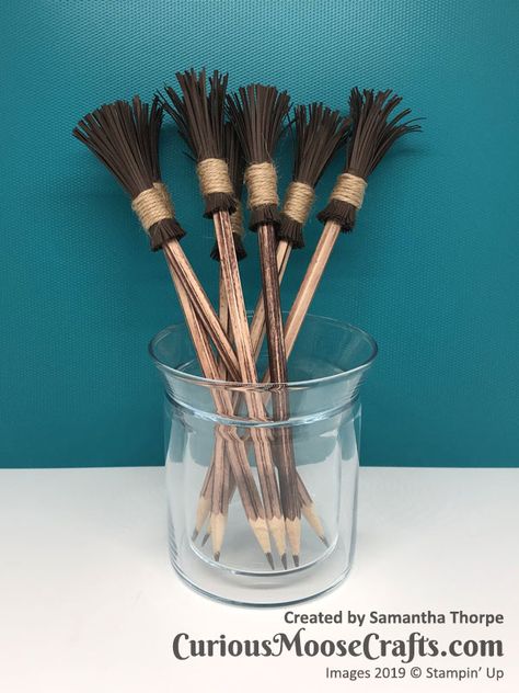 Flashback to broom pencils I shared last Halloween. Super easy to make and super cute! Instructions on my blog. Link in bio. ⠀⠀⠀⠀⠀⠀⠀⠀⠀ #broompencil #tutorial #earlyespresso #halloweencrafts #handmadehalloween #curiousmoose #curiousmoosecrafts Mini Broomstick Diy, Broom Stick Craft, Diy Harry Potter Broom, Harry Potter Diy Crafts Easy, Make A Broom, Harry Potter Broom, Harry Potter Diy Crafts, Halloween Bunco, Diy Harry Potter Crafts