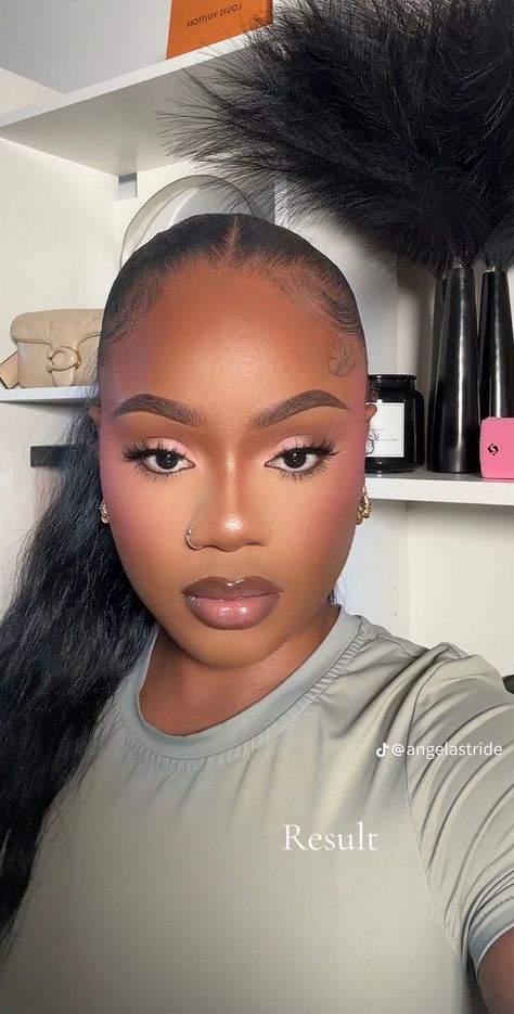 Neutral Color Makeup, Makeup Looks Brown, Insta Baddie Makeup, Natural Beat, Dark Skin Makeup Tutorial, Birthday Makeup Looks, Glitter Makeup Looks, Makeup Black Women, Makeup Glitter