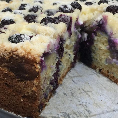 Blueberry Cream Cheese Coffee Cake, Blueberry Sour Cream Coffee Cake, Blueberries Recipes, Blueberry Coffee Cake Recipe, Cheese Coffee Cake, Crumb Cakes, Breakfast Coffee Cake, Pastries Recipes Dessert, Cream Cheese Coffee Cake