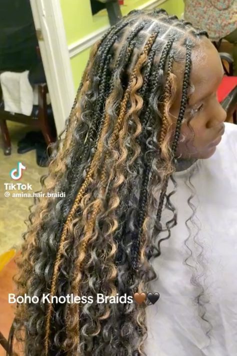 Bohemian Braids Brown And Black, Peak A Boo Boho Braids, Blonde Brown And Black Boho Knotless Braids, Knotless Braids With Brown Highlights, Brown And Black Boho Braids, Peekaboo Boho Braids, Boho Braids With Color, Hair Color Braids, Women Protective Hairstyles