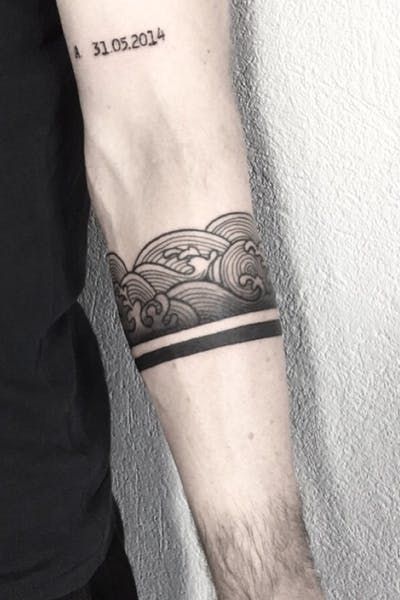 Band tattoo #geometric #bandtattoo #blackandgrey #blackwork #waves #tattooart #xystudio #ink #inked #art #btattooing #skinartmag #inkjecta Ankle Band Tattoo, Japanese Wave Tattoos, Leg Band Tattoos, Wellen Tattoo, Band Tattoos For Men, Wave Tattoo Design, Tattoo Band, Cuff Tattoo, Forearm Band Tattoos