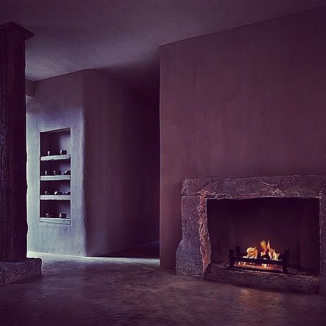 Axel Vervoordt - Robert de Niro's Hotel Penthouse Fireplace Minimalist, Tribeca Penthouse, Hotel Penthouse, Greenwich Hotel, Penthouse Design, Axel Vervoordt, Wabi Sabi Design, Wabi Sabi Decor, Estilo Hipster