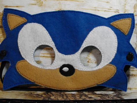 Sonic the hedgehog mask Sonic Mask Diy, Sonic The Hedgehog Mask, Hedgehog Mask, Sonic Costumes, Sonic Costume, Felt Masks, Sonic Hedgehog, Sonic Birthday Parties, Sonic Party