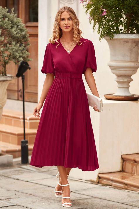 Women Pleated Midi Dress Is Made Of Lightweight and Breathable Chiffon Fabric, Bring You a Pleasant Wearing Experience. The Wrap Surplice Neck Design Highlights Your Delicate Neckline. The Exquisite Pleated Hem Makes Your Every Move More Elegant And Classy. The Classic Solid Color Style is More Versatile. #women #pleated #midi #summer #dress Summer Flowy Dress, Summer Flowy Dresses, Midi Summer Dress, Summer Dress Outfits, Pleated Midi Dress, Trending Fashion, Flowy Dress, Top Collection, Color Style