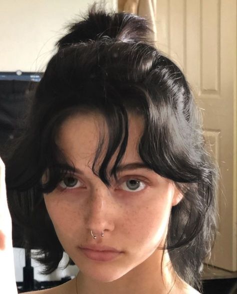 Do not download without following Short Black Hair Pale Skin, Dark Hair On Pale Skin, Short Black Hair Blue Eyes, Hair On Pale Skin, Black Hair Pale Skin, Draw Reference, Isabella Hadid, Short Black Hair, Short Dark Hair