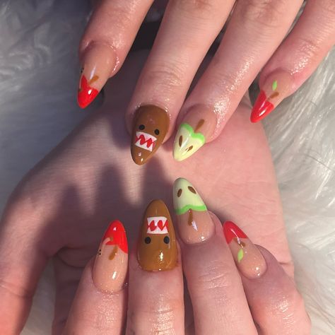 Apple nails & Domo 🤎🍎✨🍏swipe to see shaping🔪✨ ~DM to book (acrylics, gel-x, & gel manis) 📍Brooklyn, NYC Shop ready to ship press ons & handmade jewelry here⬇️ 🛍️ baesblingstudio.store Or DM for custom press ons💅✨ #brooklyn #nyc #nycnailtech #brooklynnailtech #explore Domo Kun Nails, Domo Nails, Apple Nails, Nye Nails, Nyc Shopping, Press Ons, Nails Acrylic, Nail Tech, Cute Nails