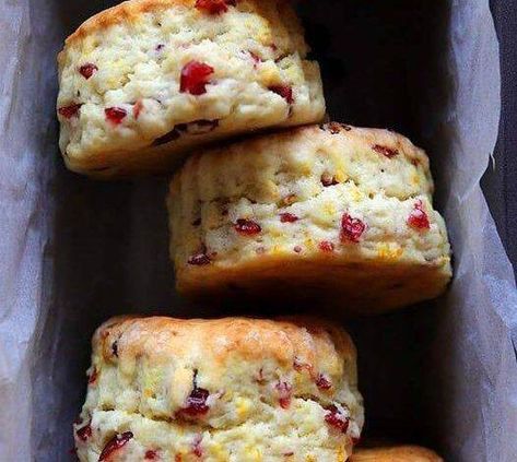 Keto Cranberry Orange... - Keto & Low Carb Easy Recipes Cream Scones Recipe, Orange Scones Recipe, Healthy Scones, Cranberry Orange Scones, Orange Scones, Free Keto Meal Plan, Scones Ingredients, Orange Cranberry, Cream Scones