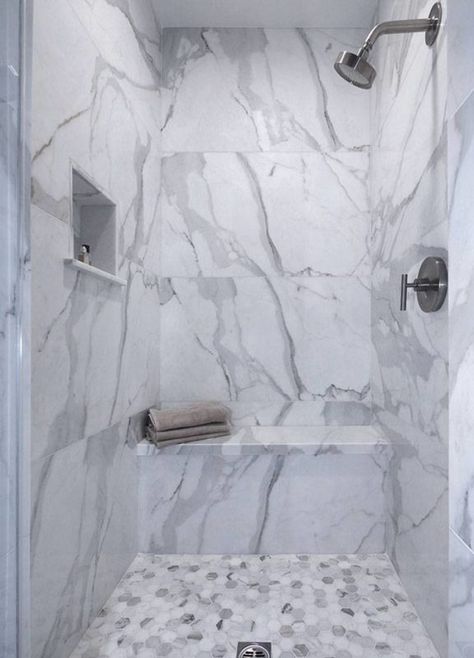 Bathroom Calacatta, Calacatta Tile, Marble Shower Walls, Hexagon Tile Backsplash, Marble Mosaic Floor, Marble Tile Bathroom, Gold Rooms, Hexagon Mosaic Tile, Calacatta Gold Marble