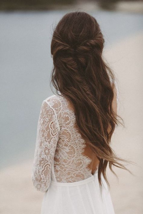 Long Hair Wedding Styles Half Up Loose Waves, Easy Boho Wedding Hairstyles, Wedding Hair For Dress With Sleeves, Wedding Hair Long Sleeve Dress, Wedding Hair Boho, Bohemian Wedding Dress Lace, Kadeřnické Trendy, Boho Wedding Hair, Low Neckline