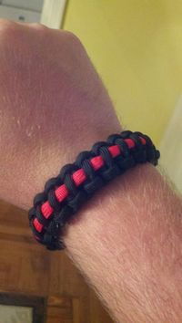 Firefighters/EMT Red Line Paracord Bracelet $12.99 https://www.facebook.com/BackwoodsBraceletBros Paracord Jewelry, Paracord Uses, Firefighter Emt, Paracord Bracelet, Red Line, Paracord Bracelets, Paracord, Firefighter, Rope Bracelet