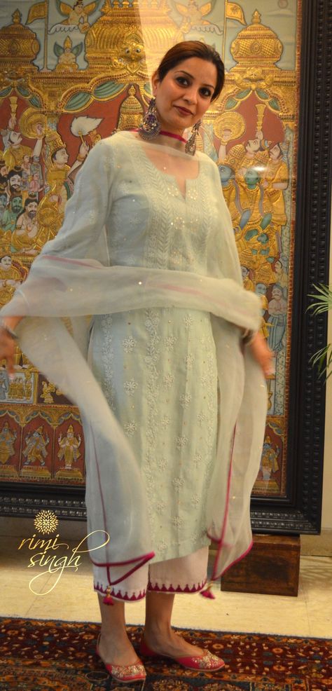 White Suit Designs Indian Style, Pretty Kurti Designs, Daily Suits Indian, Salwar Sleeve Designs, White Churidar Designs, Suits Pakistani Style, White Kurti Outfit, Unique Kurta Designs Women, Red Chikankari Kurta