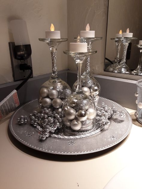 Silver Diy Christmas Decorations, Silver Centerpieces For Party, Silver Christmas Dining Table Decor, Silver Christmas Table Decor, Winter Wedding Table Decorations Silver White Christmas, Silver Table Decorations, Christmas Silver Candle Holders, Silver Centerpieces, Silve Christmas Table