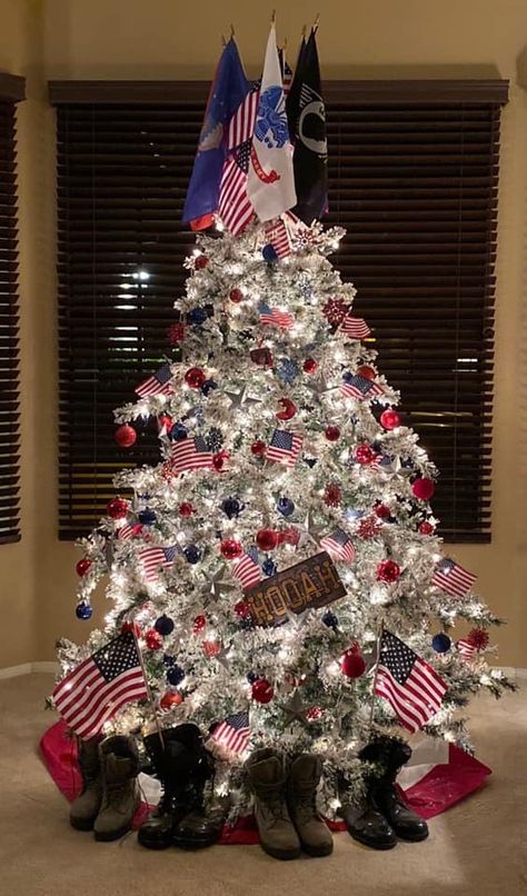 America Christmas Tree, Patriotic Christmas Tree, Patriotic Christmas, Pics Art, Christmas Magic, Trees, Christmas Tree, Holidays, Holiday Decor