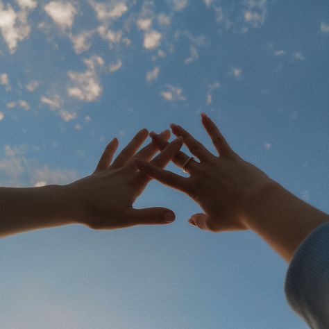 Bestfriend's type of photography Engagement Proposal, Infinite Love, Love Aesthetic, Proposal Engagement, Aesthetic Vintage, Okay Gesture, Best Friends