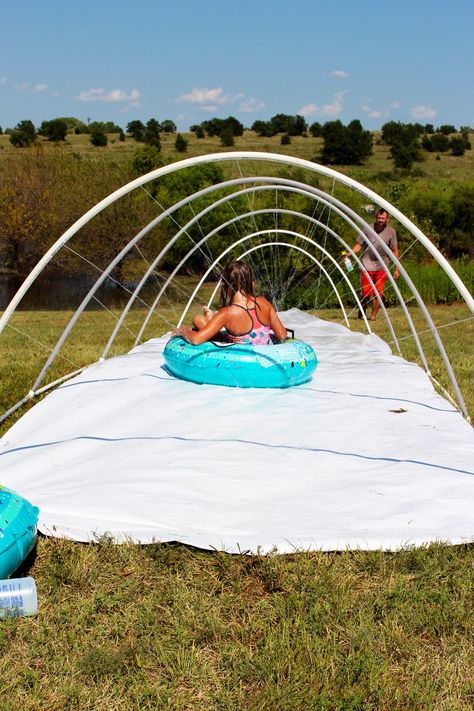 Amazing DIY Slip 'n Slide - Welcome To Nana's Diy Backyard Water Park, Diy Home Water Park, Diy Water Park, Backyard Waterpark Diy, Diy Outdoor Water Play, Diy Water Slide Backyards, Diy Sprinklers For Kids, Diy Splash Pad For Kids, Diy Outdoor Slide