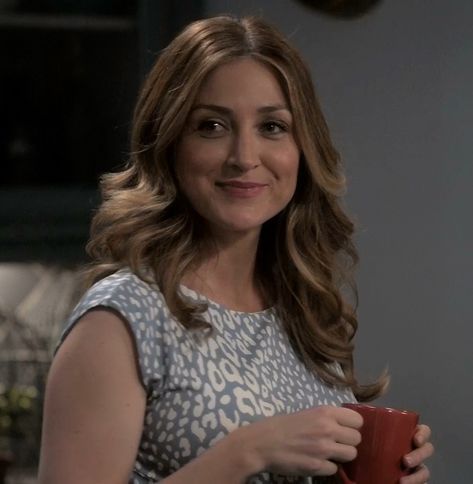 Sasha Alexander Maura Isles, Maura Isles, Sasha Alexander, Dark Brown Eyes, Eye Color, Alexander, Hair Color, Books, Quick Saves