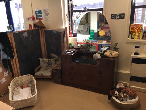 Curiosity Approach Eyfs, Early Years Practitioner, Curiosity Approach, Reggio Emilia Inspired, Role Play Areas, Outdoor Play Spaces, Reading Area, Confidence Kids, Classroom Layout