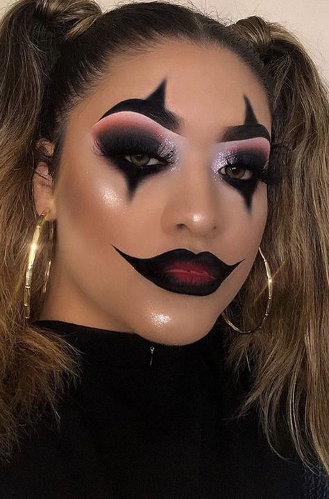 Red And Black Halloween Makeup, Ring Leader Makeup, Halloween Makeup Lips, Hot Halloween Makeup Looks, Red And Black Smokey Eye, Halloween Work Makeup, Hot Clown Makeup, Nem Halloween Makeup, Halloween Makeup Diy Easy