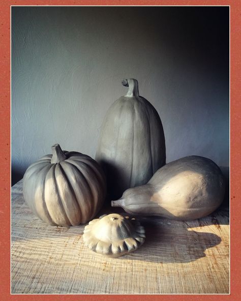 Clay Fruits And Vegetables, Clay Food Sculpture, Clay Vegetables, Sculptures Clay, Clay Pumpkins, Pumpkin Clay, Food Sculpture, Clay Sculptures, Clay Food