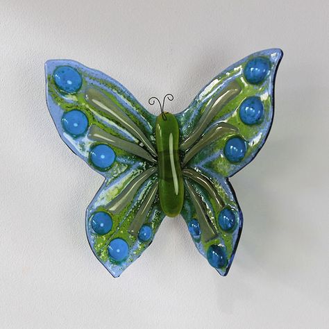 Wall Butterfly - medium Fused Glass Butterfly, Butterfly Mosaic, Fused Glass Dishes, Glass Fusion Ideas, Fused Glass Artwork, Rainbow Butterfly, Glass Butterfly, Glass Artwork, Fused Glass Art