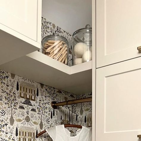 Well Nested Home- Cozy Interiors & Comfy Home Decor on Instagram: "What to do with a tight corner when trying to maximize space? Add a @shelfology floating shelf! (gifted)  I knew this 6x8 laundry room didn’t have enough space for a corner cabinet so Shelfology helped me figure out the best solution.  I’d already installed cabinetry and the space was snug. They worked with me over the phone and made me two small shelves that I could install together- so that it wraps around the corner.   I now have a great spot for dryer balls and extra detergent. 👍  Details:  I used the Alder unfinished wood that was already sanded and ready to paint. And then I got a custom paint so it would be the same color as my @semihandmade cabinets for a seamless look! #customshelves #smallspaces #laundryroom #lau Comfy Home Decor, Sutton Park, Comfy Home, Cozy Interiors, Laundry Cabinets, Laundry Room Layouts, Room Layouts, Dryer Balls, Corner Cabinet