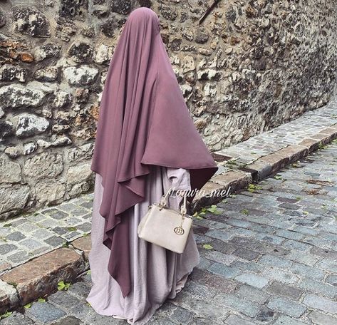 Hijabi Coquette, Islamic Modest Fashion, Islamic Fashion Dresses, Muslimah Photography, Hijab Dress Party, Modest Wardrobe, Modest Clothes, Hijab Collection, Muslim Outfits Casual