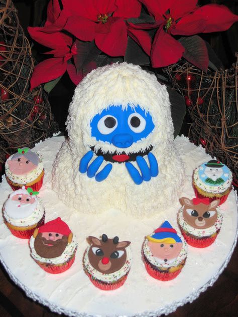 Bumble the Abominable Snowman and Friends! Yeti Spaghetti, Cupcake Critters, Bumble The Abominable Snowman, Frosting Ideas, Cakes Christmas, Cookie Contest, Snowman Cake, Pumpkin Contest, Abominable Snowman