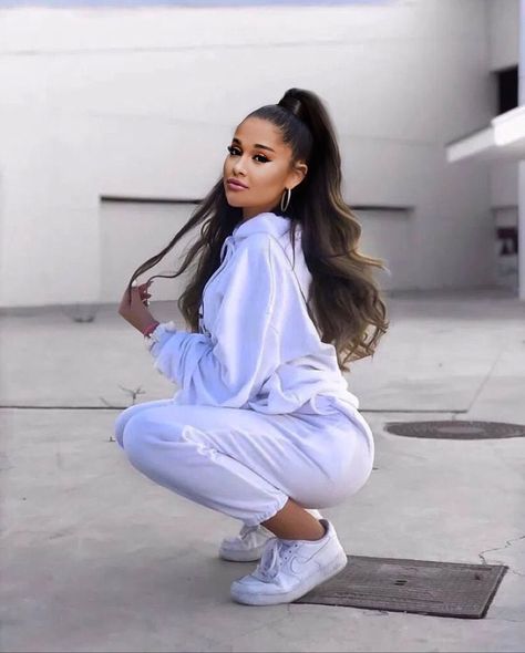 Madeline Mercedes, Ariana Grande Outfits, Ariana Grande Fans, Ariana Grande Cute, Ariana Grande Style, Ariana Grande Wallpaper, Ariana Grande Photoshoot, Ariana Grande Photos, Ariana Grande Pictures